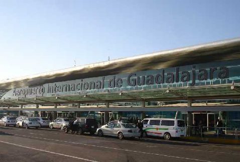 Aeropuerto Internacional Miguel Hidalgo Guadalajara MILIMA20140430 0055 8