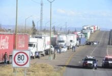 9 horas de tensión: el pacto que evitó el colapso por bloqueos en carreteras en época navideña 4 bloqueo delciias cihuahua