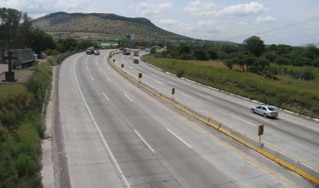 Carreteras vacías en inicio de Semana Santa 1 Carretera5701