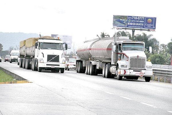 Preparan movilización contra doble remolque 1 1a TRANSPORTE