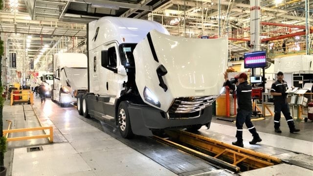 Daimler Trucks México prevé mercado estable para 2020 1 Daimler portada 2
