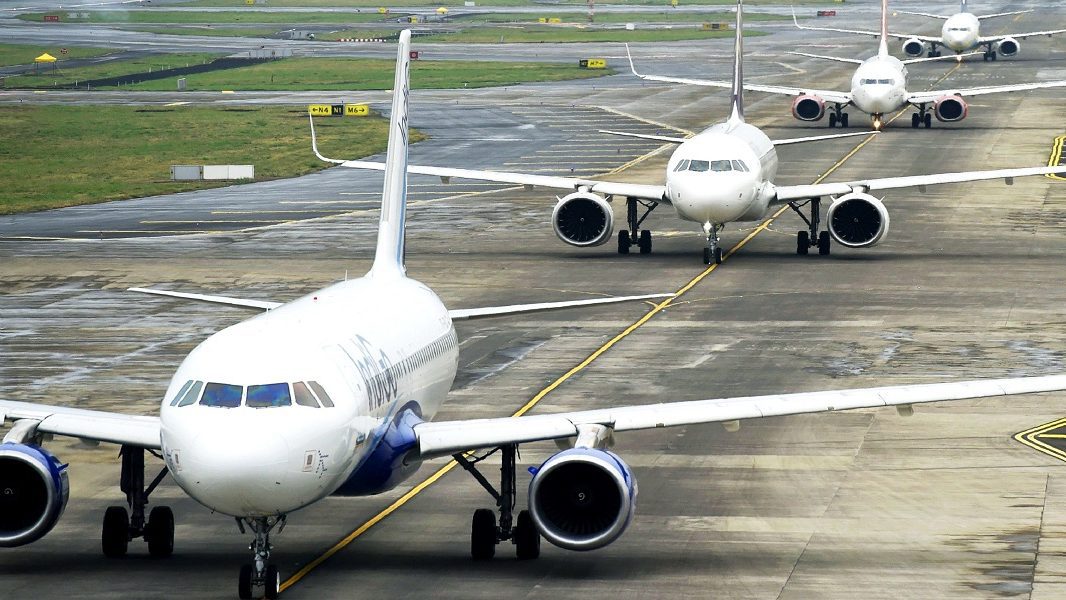 Aerolíneas adeudan 732 millones a gobierno 1 cropped aeropuerto santalucia cancelado