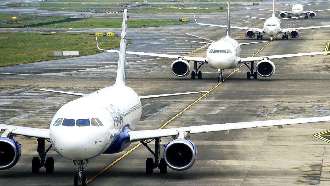 cropped aeropuerto santalucia cancelado