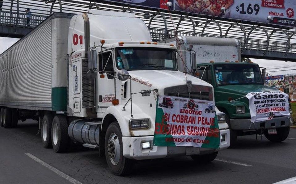 MegaBloqueo en Guadalajara por cobro al camiones este 15 de enero 1 amotac diversos bloqueos principales accesos