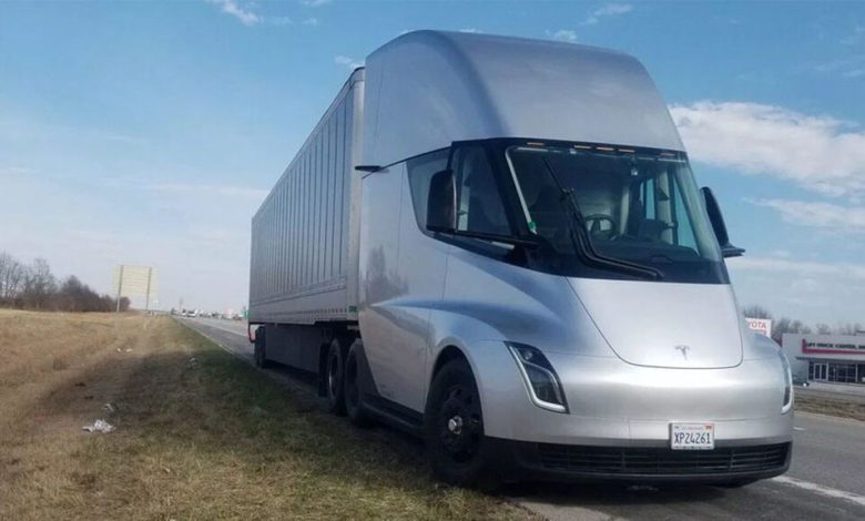 Tesla retrasa entregas del SEMI y Musk pide acabar con el confinamiento 1 Actualidad 333480203 130281569 1024x576