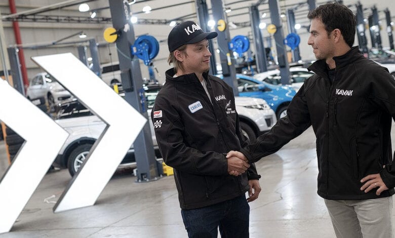 Checo Pérez se mete a vender autos 1 064637CB BAAB 4392 A1FA 6462A586796F