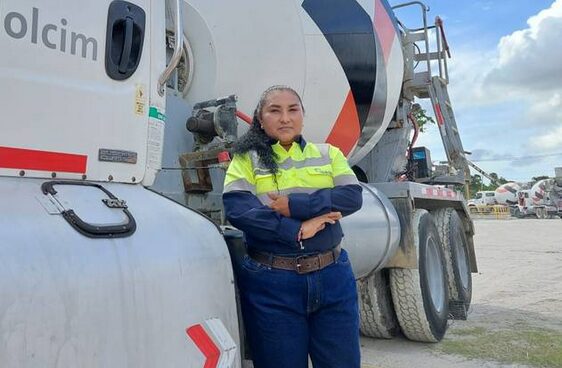 “Es vieja, no va a poder”. Así es el día a día de las mujeres operadoras en México 1 Mujeres Operadoras