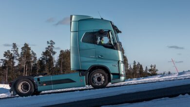 Volvo impulsa sus servicios digitales: ya hay un millón de camiones conectados 8 thumbnail Camion electrico Volvo Trucks nueva caracteristica Active Grip Control