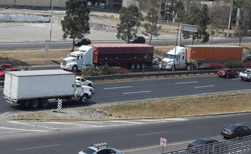 <strong>¡Atención! Estas son las facilidades para el autotransporte en 2022</strong> 1 tractoscarretera2 2