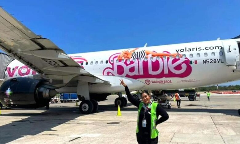 La Barbiemania no tiene límites! Este es el avión de Barbie que opera Volaris 1 Avion de Barbie