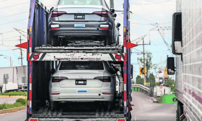 Se atoran miles de autos chinos en Puertos por falta de autotransporte terrestre 1 madrinas lazaro cardenas