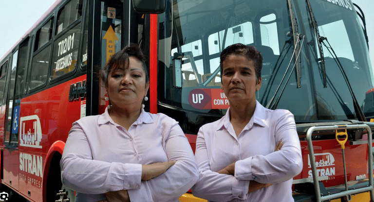 mujeres transporte publico