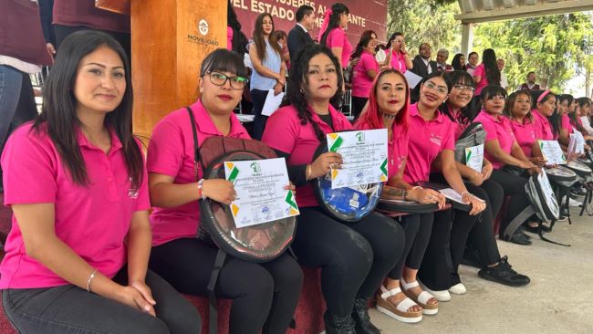 ¡También en transporte público! 195 mujeres se capacitan como conductoras 1 Conductoras