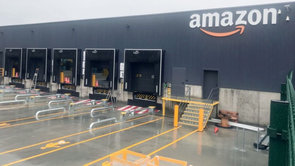 De librería digital a gigante logístico: la evolución de Amazon como líder en entregas a domicilio 2 320ac860280b7d378a5209ef2e1a3da1