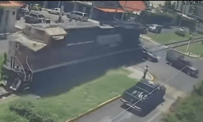 Maquinista que mató a 6 personas en Irapuato lleva 30 horas atrincherado dentro del tren 1 maquinista