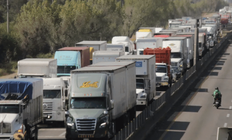 Bloqueos carreteros del lunes 27 de octubre de 2025 — alerta para transportistas 1 Captura de pantalla 2025 10 27 a las 12.49.50 p.m