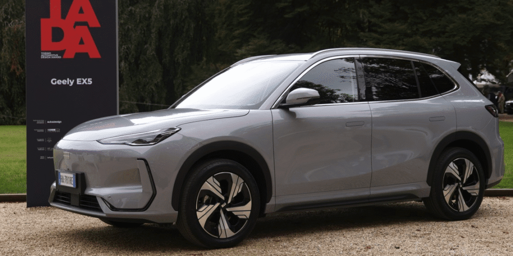 Geely EX5 obtuvo el reconocimiento en la ceremonia del Premio de Diseño Automotriz de Turín 2 Captura de pantalla 2025 10 31 a las 8.51.38 a.m